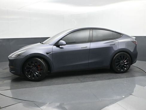 Used 2022 Tesla Model Y Performance AWD/4WD image 2