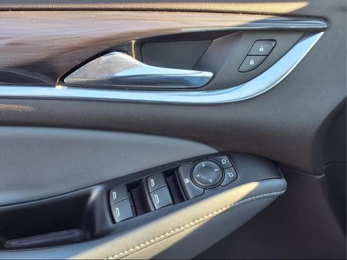 Used 2023 Buick Enclave Essence w/ Experience Buick Package image 16