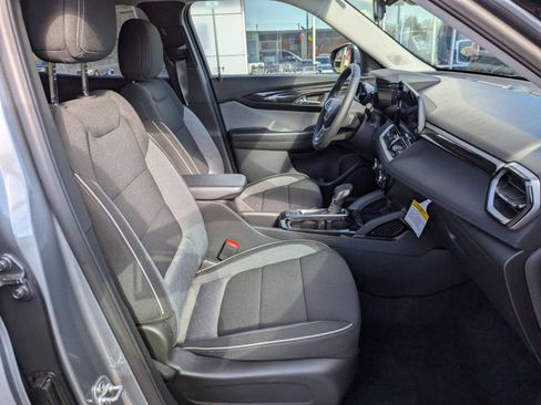 New 2025 Chevrolet TrailBlazer LT w/ LT Cold Weather Package image 10