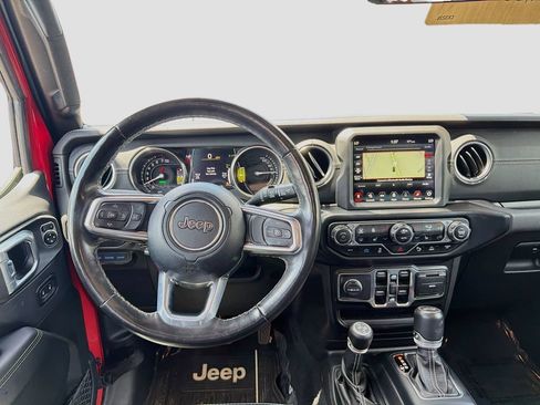 Used 2021 Jeep Wrangler Unlimited Sahara w/ Cold Weather Group AWD/4WD image 24