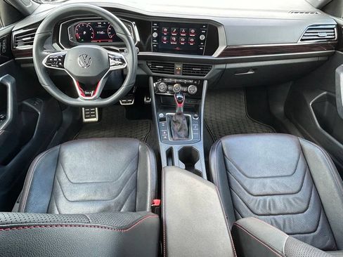 Certified 2022 Volkswagen Jetta GLI Autobahn w/ GLI Black Package FWD image 10