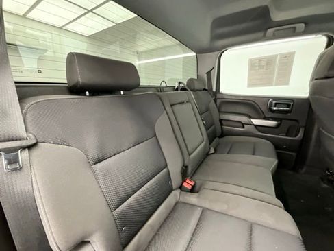 Used 2018 Chevrolet Silverado 1500 LT w/ LT Eassist Package image 17