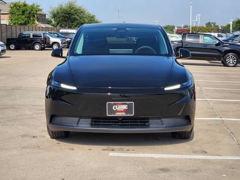 Used 2026 Tesla Model Y AWD image 8