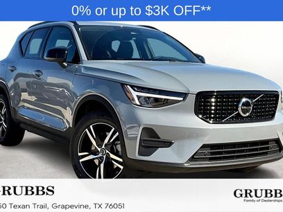 New 2026 Volvo XC40 B4 Core