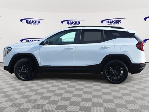 Used 2024 GMC Terrain SLE w/ Driver Convenience Package AWD/4WD image 8