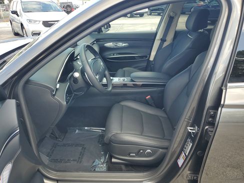 Used 2025 Genesis GV70 2.5T image 14