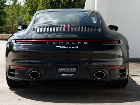 Used 2023 Porsche 911 Carrera S RWD image 14