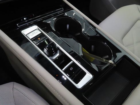 New 2026 Volkswagen Atlas SE image 16