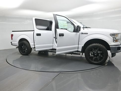 Used 2017 Ford F150 XLT image 30