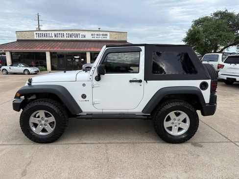 Used 2012 Jeep Wrangler Sport image 4