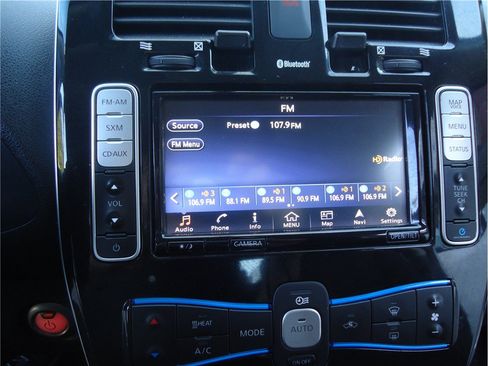 Used 2016 Nissan Leaf SV w/ Premium Package FWD image 27