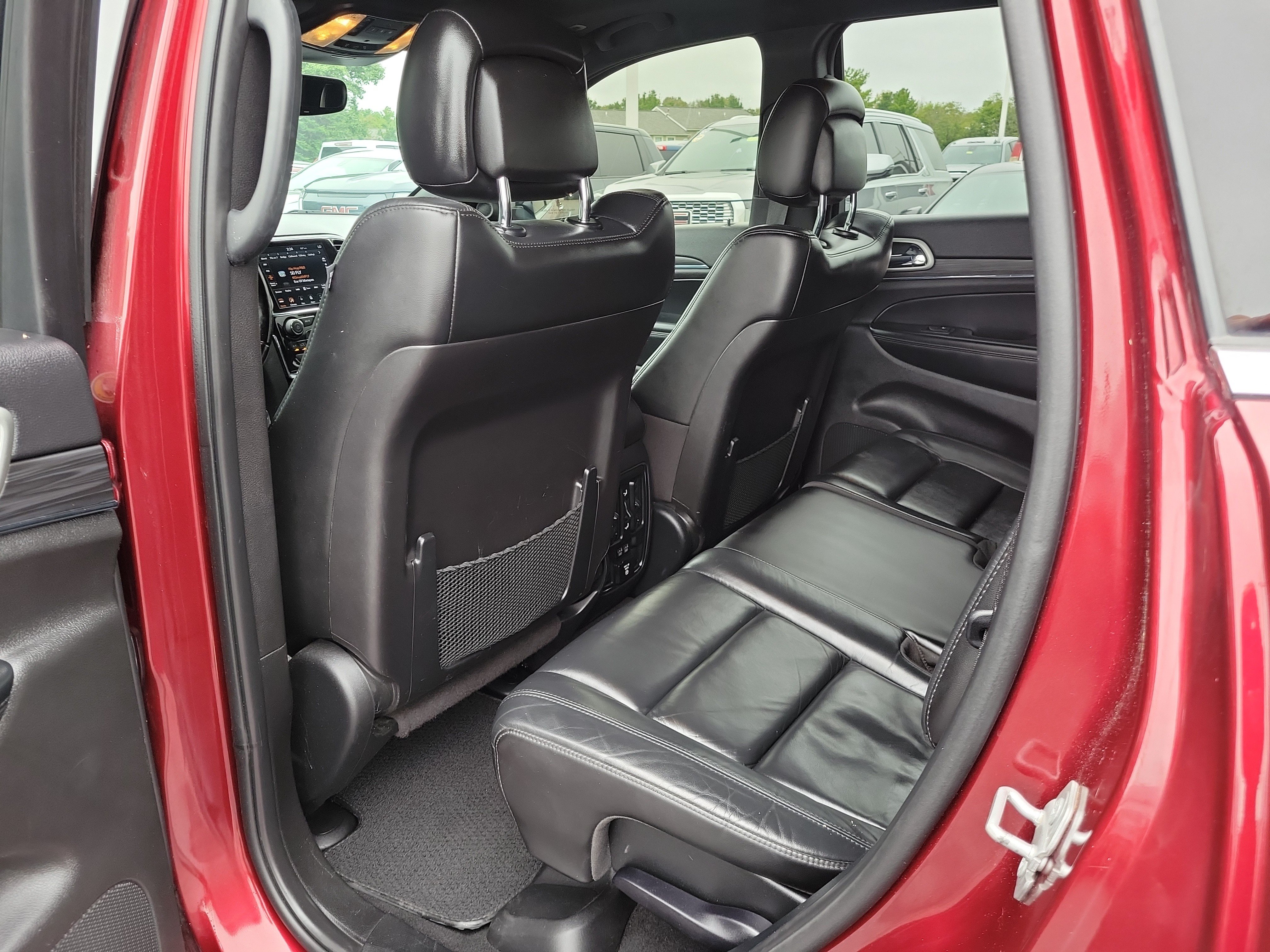 Used 2021 Jeep Grand Cherokee Limited AWD/4WD image 13