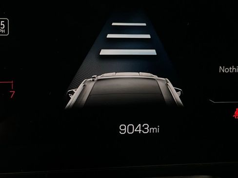 Used 2025 GMC Yukon XL Denali image 18