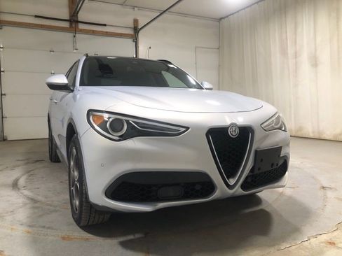 Used 2022 Alfa Romeo Stelvio Ti w/ Active Assist Plus Package AWD/4WD image 33