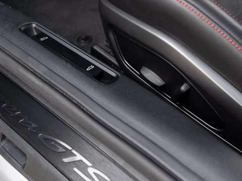Certified 2023 Porsche 911 Carrera GTS RWD image 22