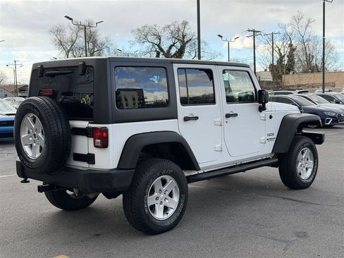 Used 2013 Jeep Wrangler Unlimited Sport image 7