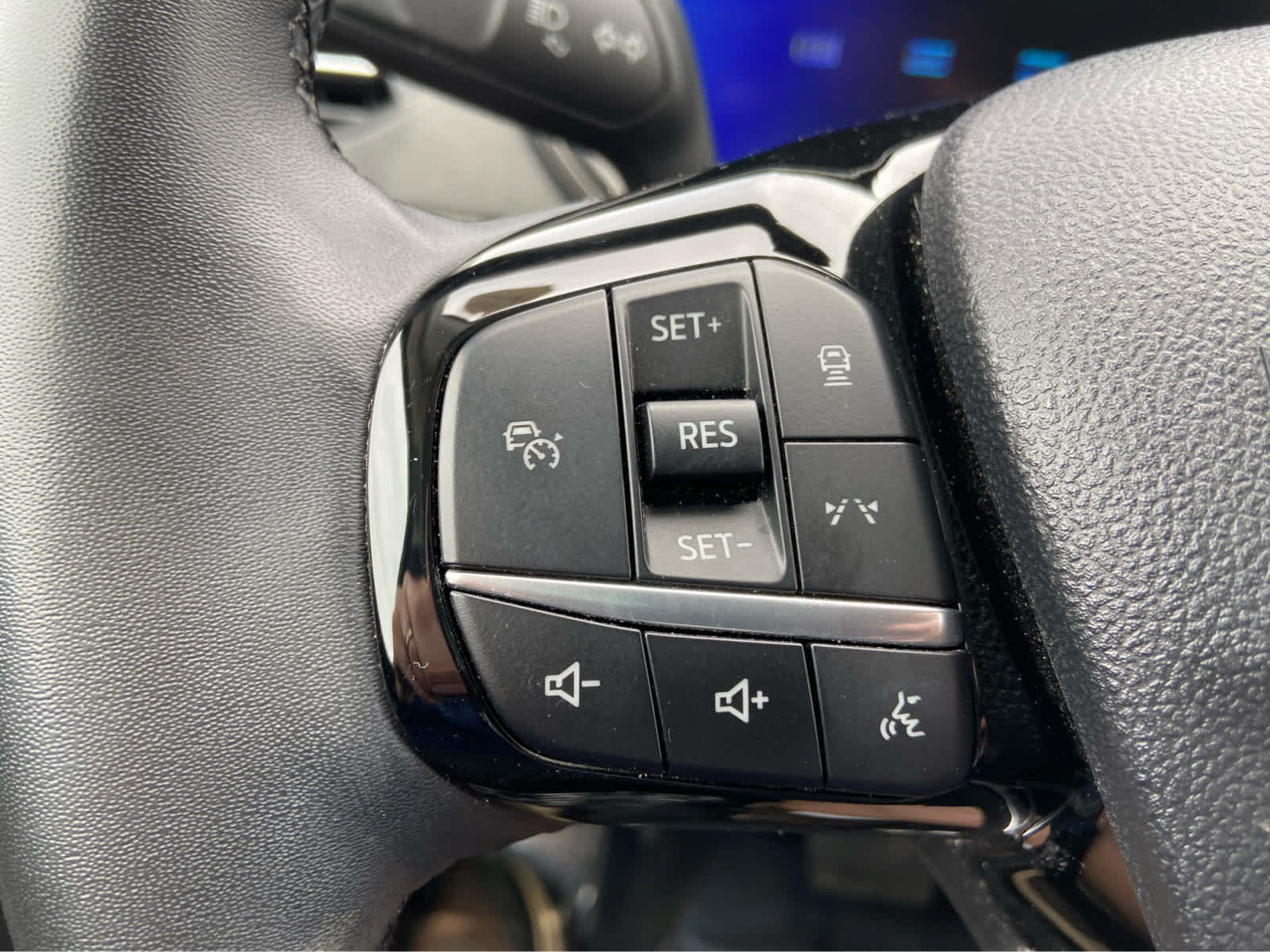 Used 2023 Ford Escape Active w/ Tech Pack #2 AWD/4WD image 23