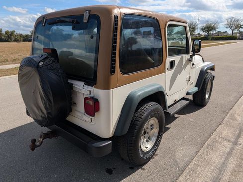 Used 1998 Jeep Wrangler SE image 6