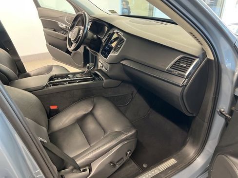 Used 2020 Volvo XC90 T5 Momentum image 20
