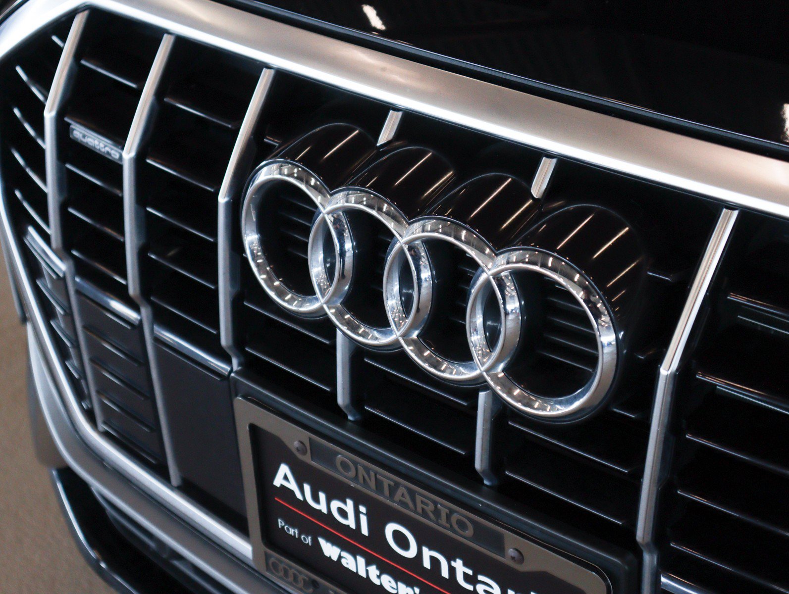 Used 2024 Audi Q3 2.0T Premium w/ Convenience Package AWD/4WD image 29