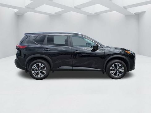 Used 2023 Nissan Rogue SV w/ SV Premium B Package FWD image 3