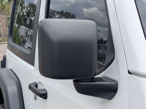 Used 2024 Jeep Wrangler Rubicon w/ Capability Package image 11