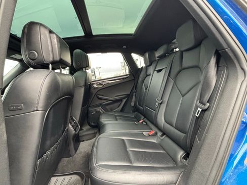 Used 2016 Porsche Macan S image 12