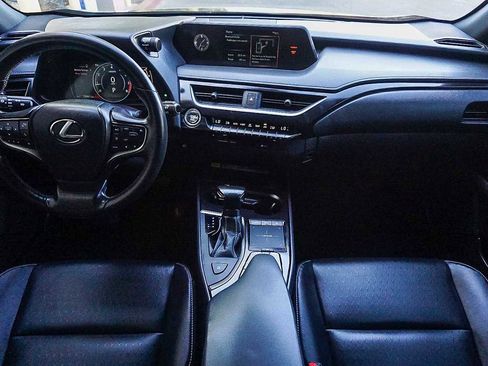 Used 2022 Lexus UX 200 image 12
