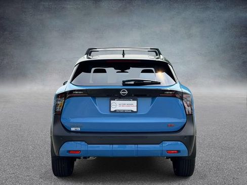 New 2026 Nissan Kicks SR w/ Cold Weather Package FWD image 3