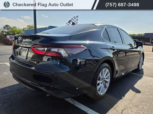 Used 2021 Toyota Camry LE FWD image 9