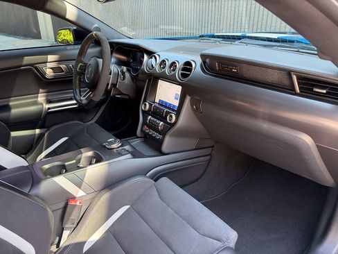 Used 2021 Ford Mustang Shelby GT500 w/ Technology Package RWD image 23