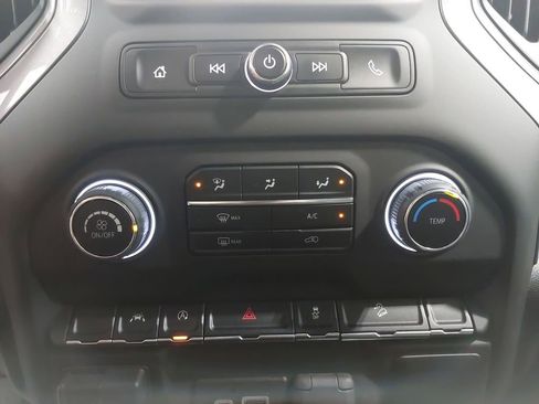 Used 2024 Chevrolet Silverado 1500 W/T w/ Z71 Off-Road Package image 20