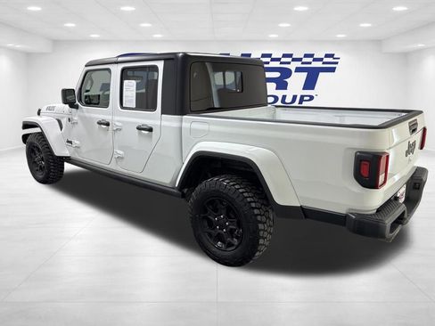 Used 2023 Jeep Gladiator Willys AWD/4WD image 8