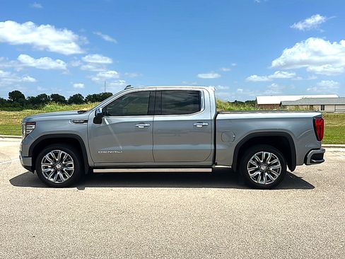 Used 2024 GMC Sierra 1500 Denali w/ Denali Reserve Package AWD/4WD image 5