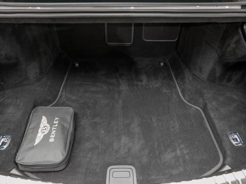 Used 2023 Bentley Flying Spur W12 image 23