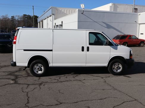 Used 2023 GMC Savana 2500 w/ Driver Convenience Package image 11