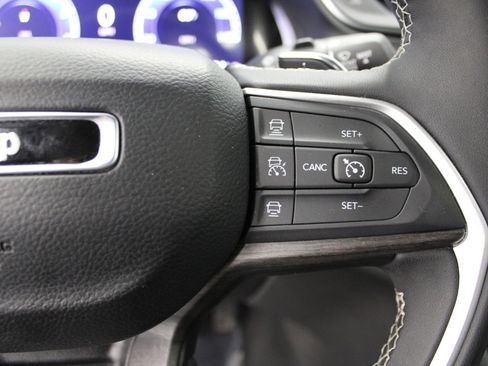 Used 2024 Jeep Grand Cherokee L Limited w/ Luxury Tech Group II image 23