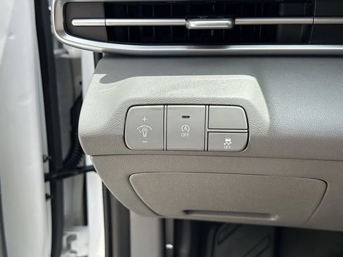 New 2026 Hyundai Elantra SE FWD image 25