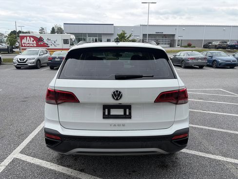 Used 2023 Volkswagen Taos S FWD image 5
