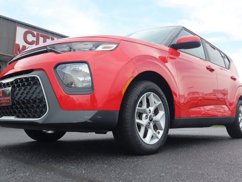 Used 2020 Kia Soul S image 16