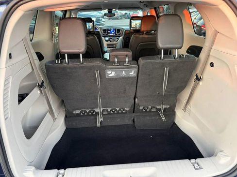 Used 2018 Chrysler Pacifica Touring-L Plus image 14