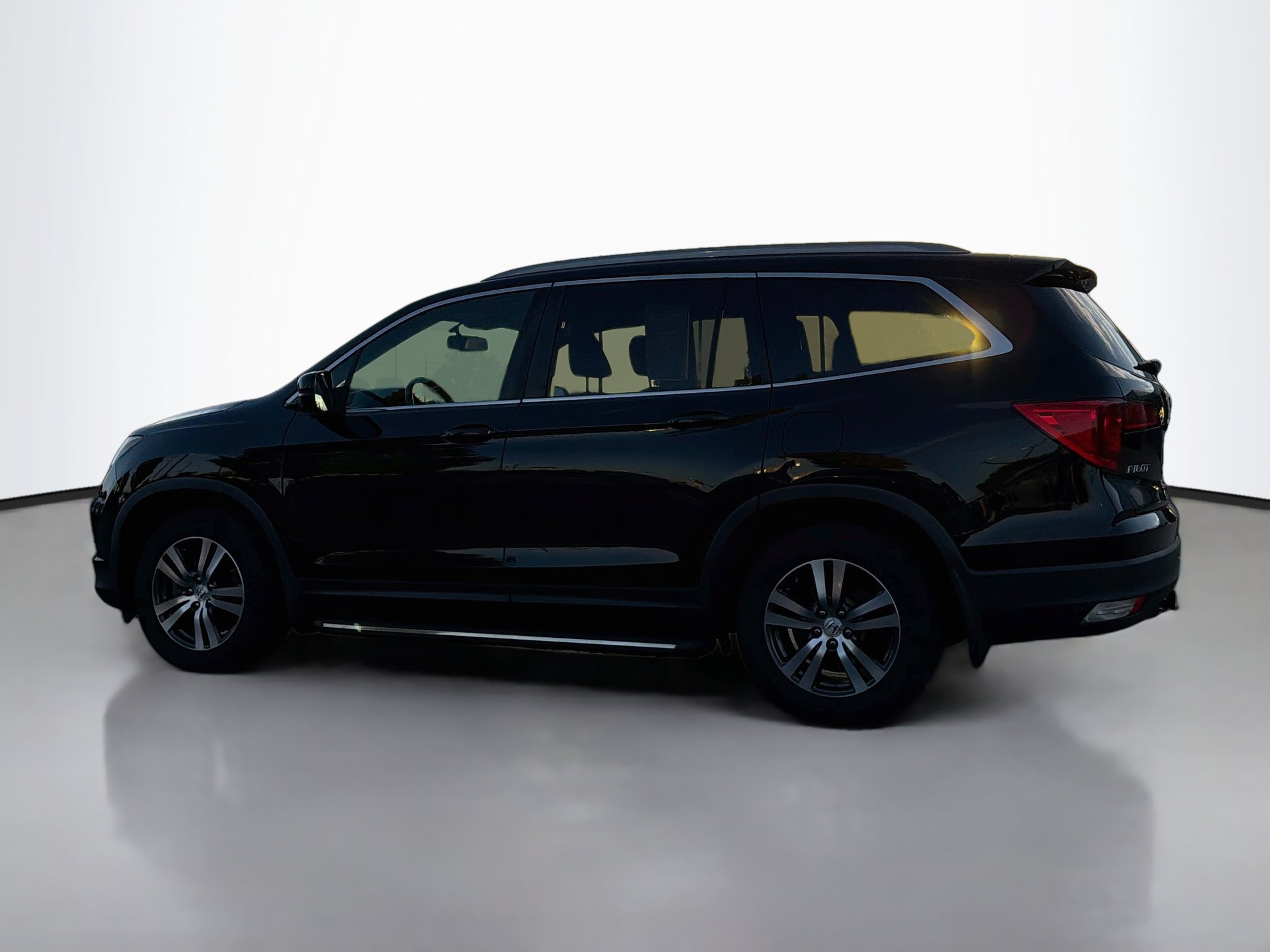 Used 2017 Honda Pilot EX-L image 4