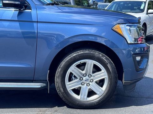 Used 2020 Ford Expedition XLT w/ Equipment Group 202A AWD/4WD image 23