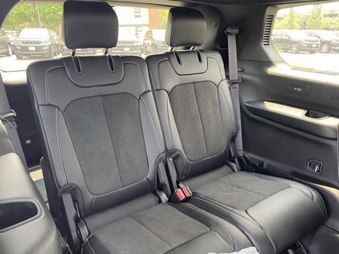 New 2025 Jeep Grand Cherokee L Altitude image 33