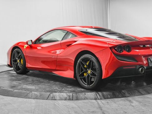 Used 2021 Ferrari F8 Tributo image 6
