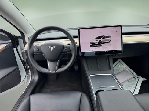 Used 2023 Tesla Model 3 Standard Range RWD image 11