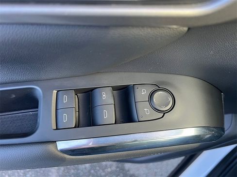 Used 2024 Chevrolet Traverse LT image 22