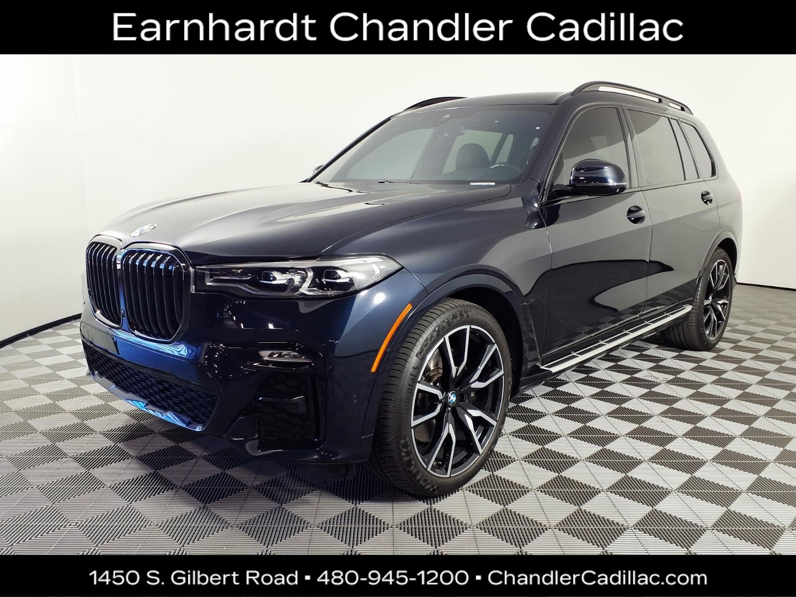 Used 2022 BMW X7 xDrive40i w/ M Sport Package AWD/4WD image 1