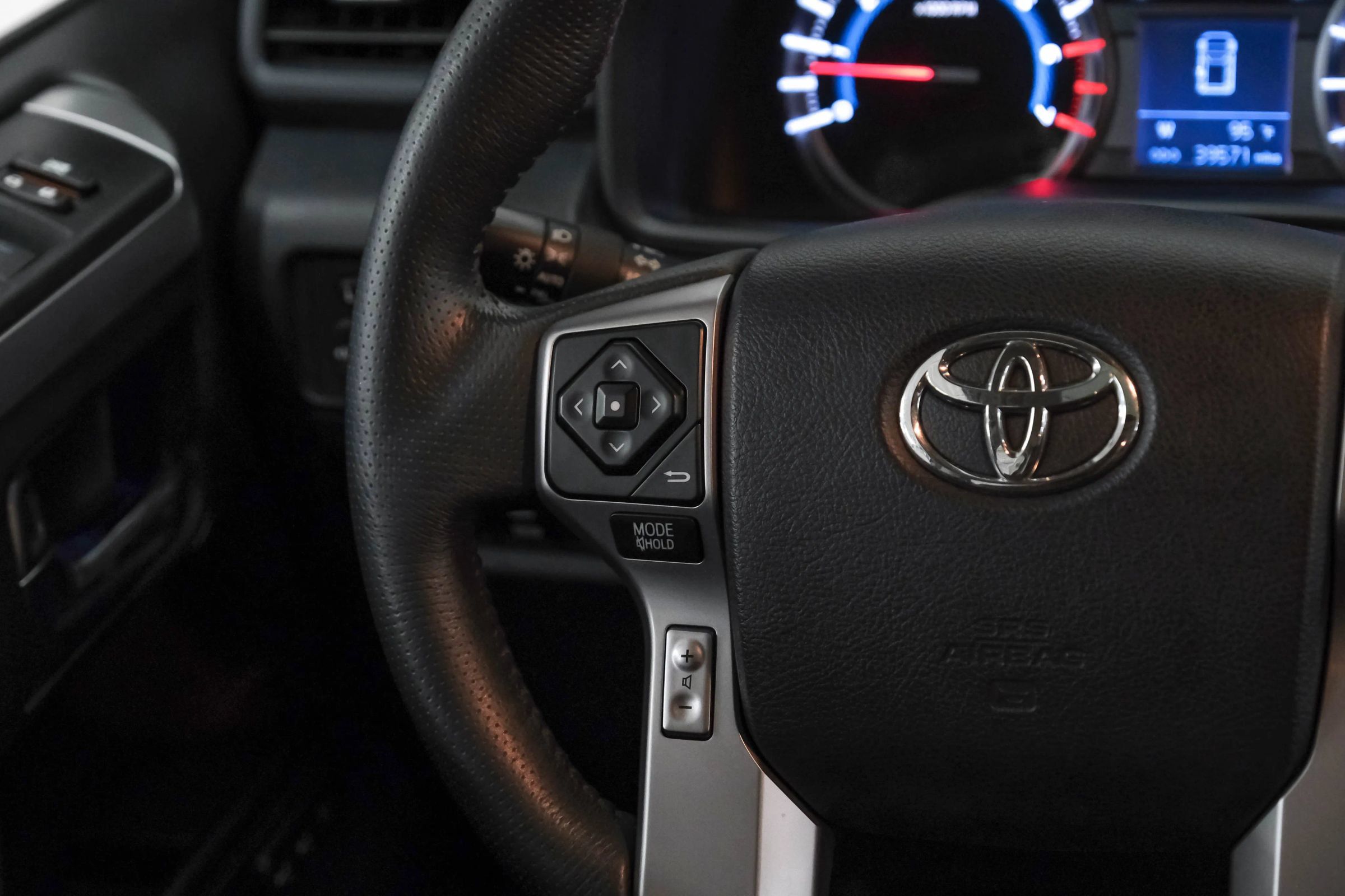 Used 2016 Toyota 4Runner Limited AWD/4WD image 16