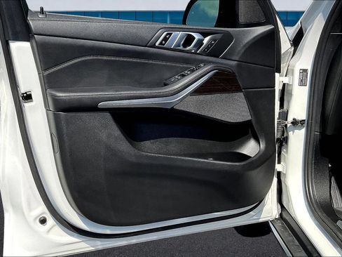 Used 2019 BMW X5 xDrive40i w/ Premium Package 2 AWD/4WD image 20